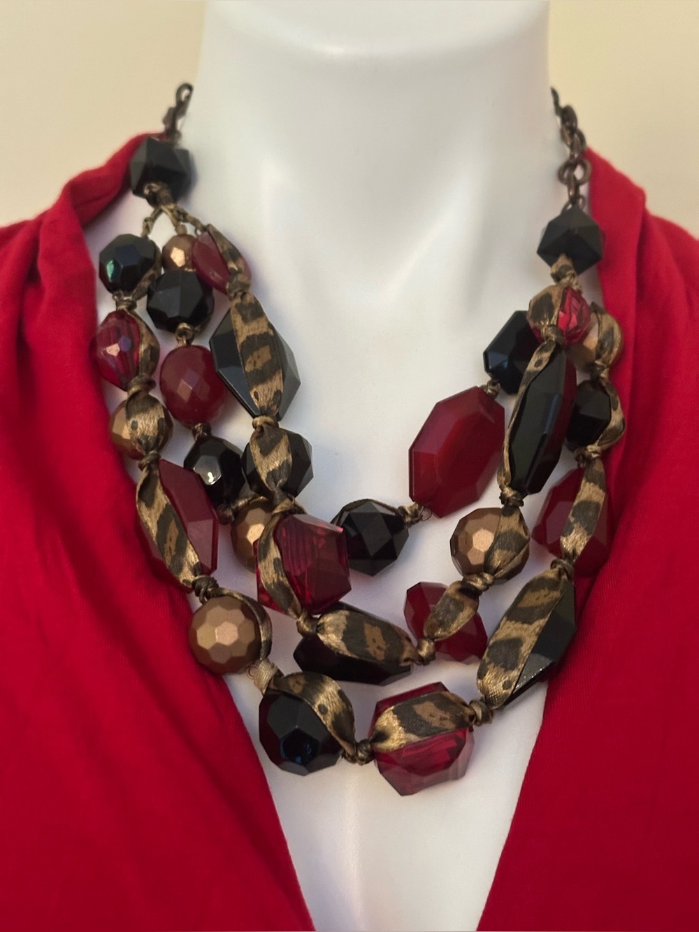 CHICO’S Bold Red Black & Copper Faced beads Animal Print Ribbon 3 Strand Necklac